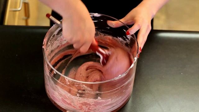 Raspberry Macarons With Lemon Buttercream - The BEST French Macarons!