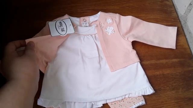 Распаковка с магазина Юлии Арендар. Карина примеряет новинки. смотреть онлайн