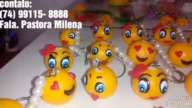 Lindos chaveiros de Emoji смотреть онлайн