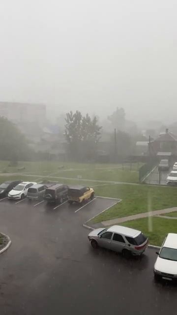 Град и ливень смотреть онлайн