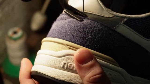 Как правильно поменять задник на кроссовках. Замена кармана своими руками. смотреть онлайн