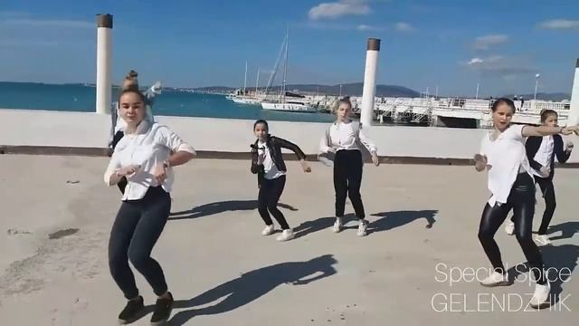 Dancehall routine ( beginner's) смотреть онлайн