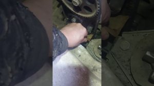 самый простой способ затянуть болт шкива коленвала