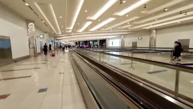 Dubai airport смотреть онлайн
