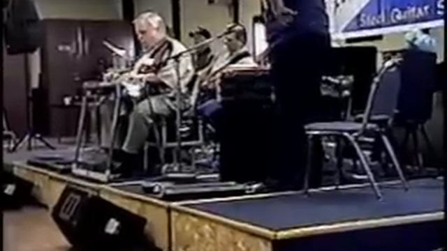 Herby Wallace playing "My Window Faces The South" смотреть онлайн
