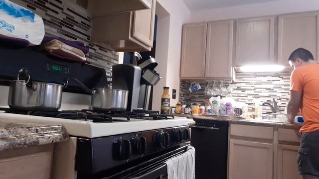 Homemade squirrel Mac & Cheese смотреть онлайн