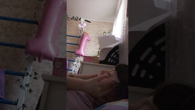 играю в стрёмную игру одна смотреть онлайн