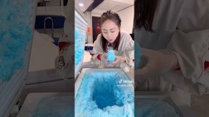 супер поедание льда из морозилки