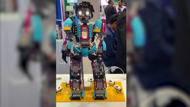 LEGO SPIKE S.A.M смотреть онлайн