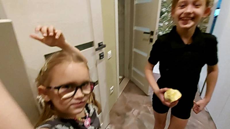 И на рисование и на вокал. Краснодар. смотреть онлайн