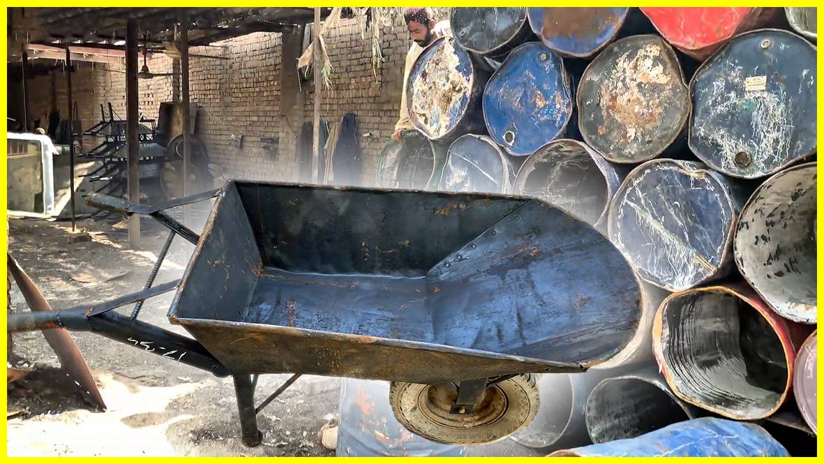 Тачка из бочки, как это делают в Пакистане! смотреть онлайн