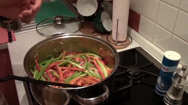 СОМ Сергей Симонов опустил сома на розовой кухне соусом терияки смотреть онлайн