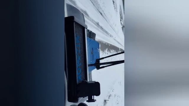 Засипало снігом 12.02.2022 чистим дорогу МТЗ 892.2 смотреть онлайн