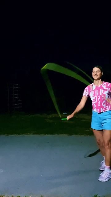 Ночной Скиппинг. #скакалка #jumprope #лето #skipping #скиппинг #ночь #трюкисоскакалкой #трюки смотреть онлайн