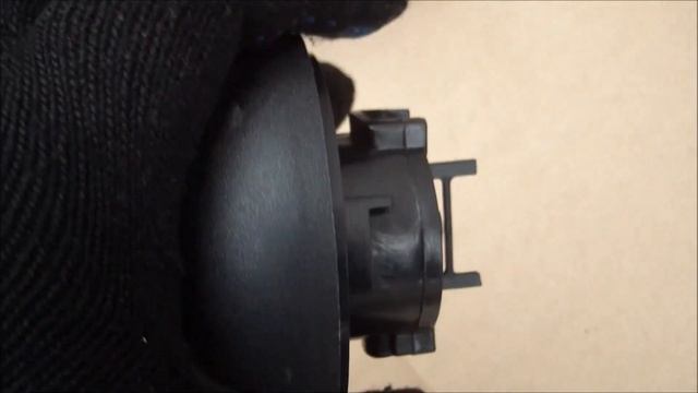 LADA XRAY - Крышка с замком для бака смотреть онлайн