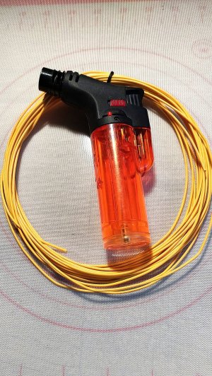 Пайка проводов при помощи турбозажигалки