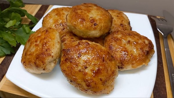 КУРИНЫЕ КОТЛЕТЫ Вкусные  сочные домашние КОТЛЕТЫ ИЗ КУРИНОГО ФАРША на сковороде