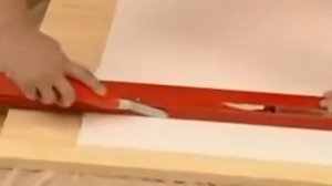 Как клеить потолочную плитку