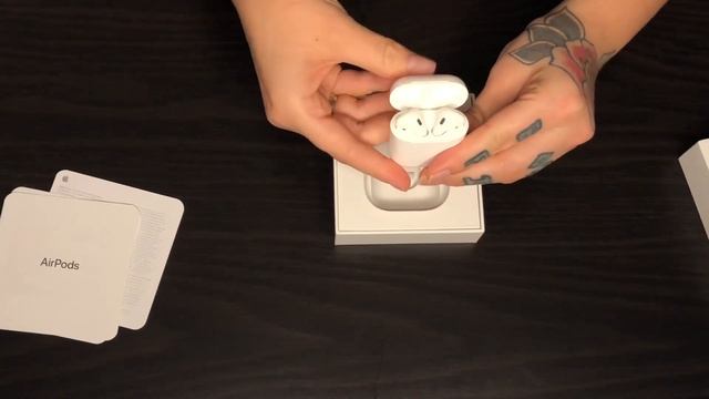 Apple AirPods Second Generation Unboxing & Review смотреть онлайн