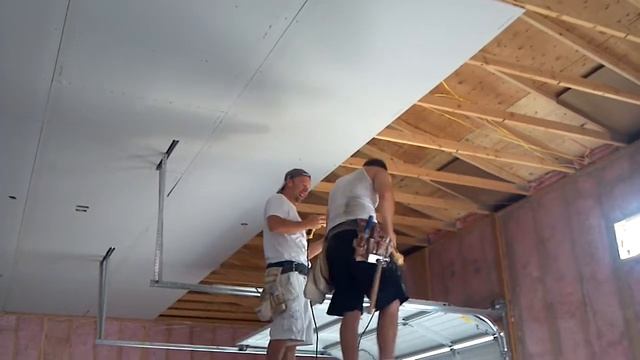 Tuff hangin смотреть онлайн