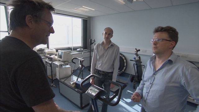 Cutting Edge (C1) 4 Three minutes of Exercise смотреть онлайн