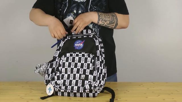 Розпаковка Kite Education teens NASA унисекс 970 г 44x31.5x14 см 26 л Черно-белый (NS21-903L) смотреть онлайн