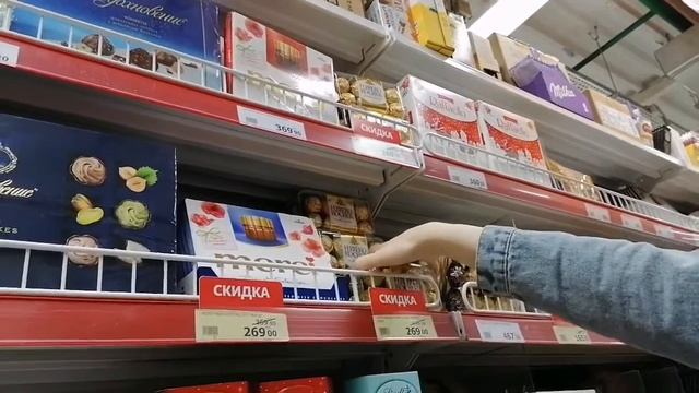 Гуляю с Сестрой по магазинам🤗 смотреть онлайн