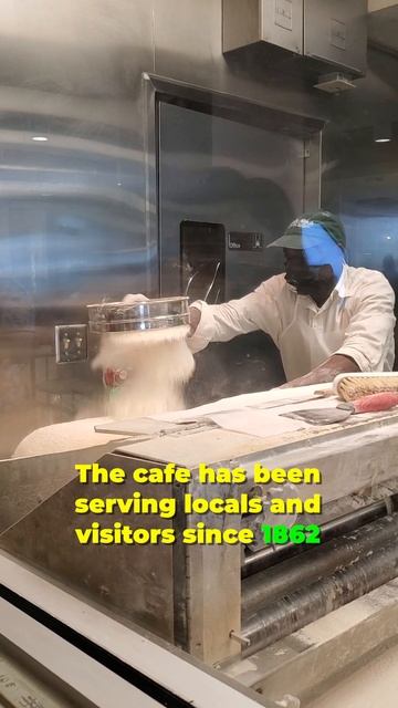 Cafe du Monde is a must visit destination in New Orleans #cafedumonde #neworleans #foodies #shorts смотреть онлайн