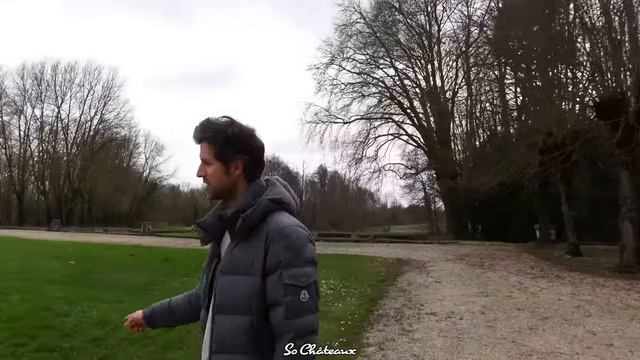 Ce MÉDECIN Achète Un CHÂTEAU Aux Enchères. Visite Avant RESTAURATION.