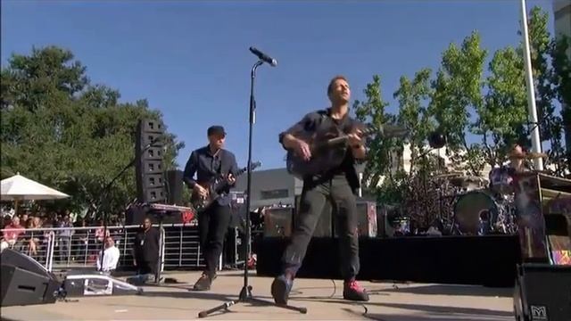 Coldplay - Yellow @ Apple Steve Jobs Memorial смотреть онлайн