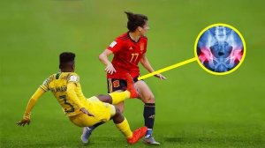 Жестокие нарушения и грязные игры ЖЕНСКИЙ ФУТБОЛ