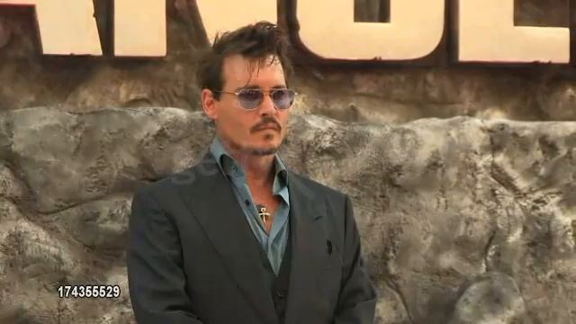 The Lone Ranger premiere in London - Johnny Depp - 4 смотреть онлайн