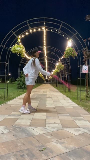 «Мамба» - вращение скакалкой из стороны в сторону. #бисернаяскакалка #скакалка #трюки #jumprope смотреть онлайн