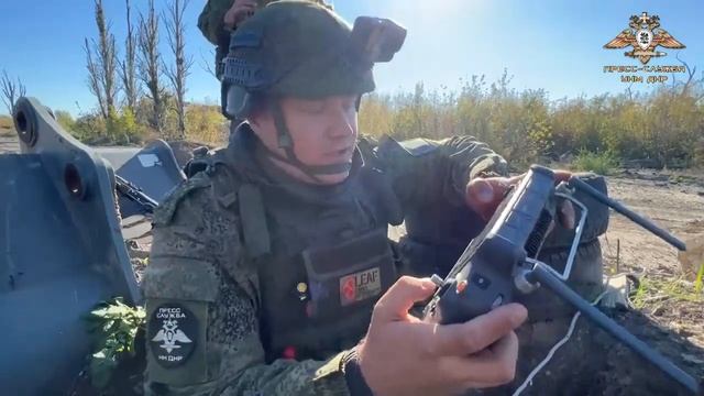 11 полк уничтожает украинских боевиков в Первомайском всеми имеющимися средствами смотреть онлайн