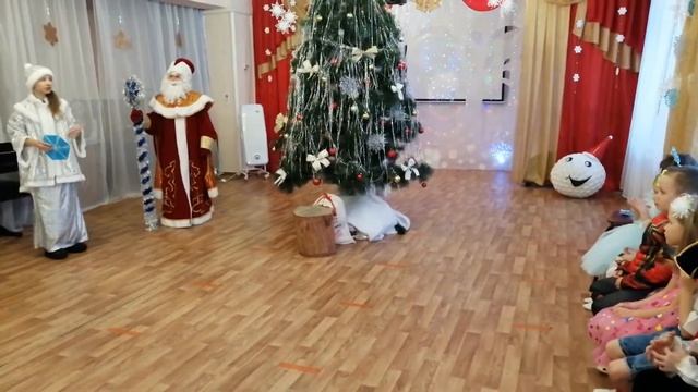 Новогодний утренник 2020 - старшая группа №1 "Хохотушки" смотреть онлайн