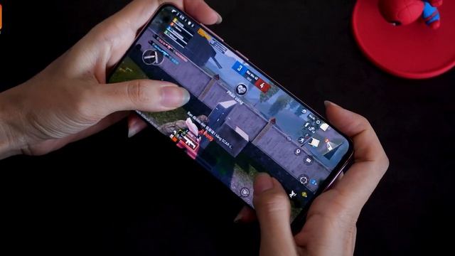 7 triệu vác iPhone Xr đọ sức với Galaxy S20 ... anh em pic em nào ??? смотреть онлайн