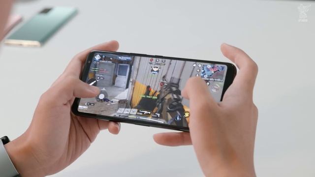 Chơi game trên ROG Phone 3: chả khác gì hack! смотреть онлайн
