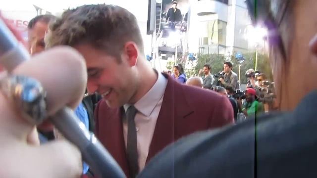 Eclipse Red Carpet Premiere 6/24/10 Rob Pattinson смотреть онлайн