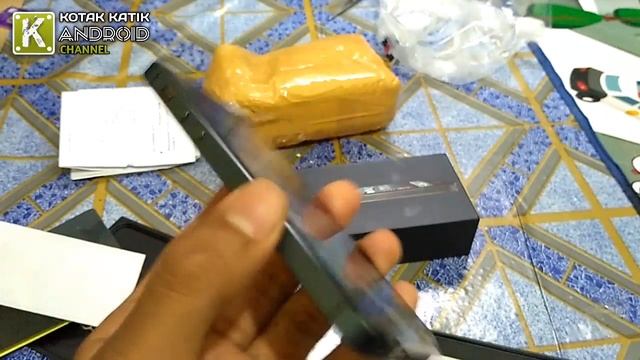Unboxing Apple iPhone 5 Refurbished 16GB Black Harga Dibawah 2 Juta смотреть онлайн