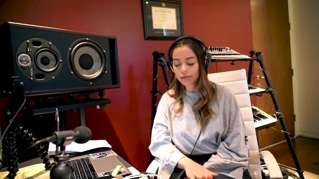 4 PRODUCERS FLIP THE SAME SAMPLE ft. Robert Babicz, Mark Tarmonea , Lauren Mia and biskuwi смотреть онлайн