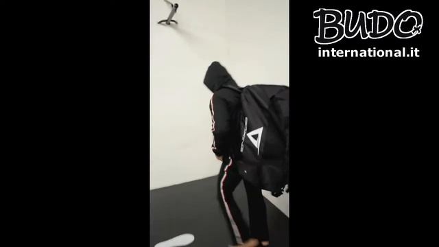 Cristian Binda in Tuta Vandal Tricolore - Budo International смотреть онлайн