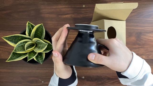 Hario V60 Ceramic Dripper - Unboxing смотреть онлайн