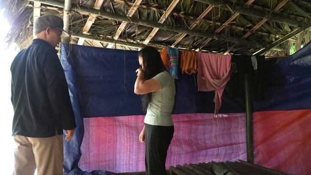 Kind-hearted engineer heartbroken to see single mother abused by husband смотреть онлайн