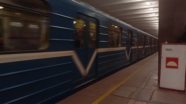 Отправление ЕМА на Станции Ленинский Проспект смотреть онлайн
