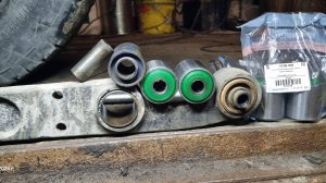 Полиуретановые сайлентблоки на УАЗ Патриот через 30000 км.