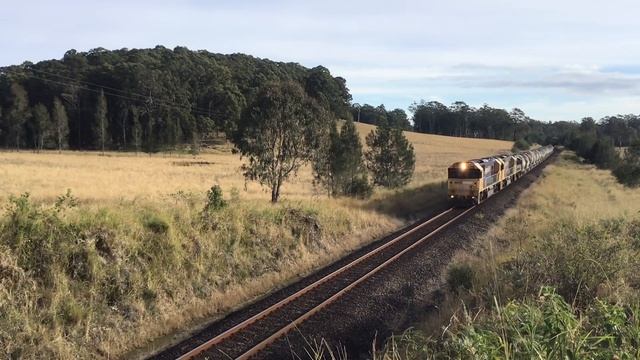 North Coast Cement trains Now & then. смотреть онлайн