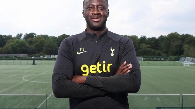 Liverpool’s first signing of the window ‘DONE’ as paper work filed! смотреть онлайн