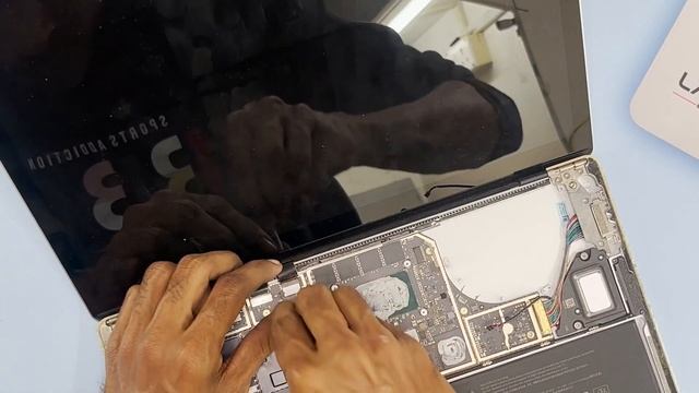 Microsoft Surface 1769 Battery Replacement смотреть онлайн