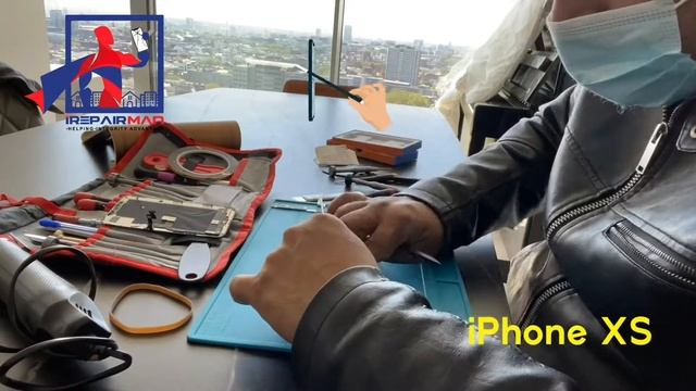 iPhone XS screen Glass LCD repair at home office in London смотреть онлайн