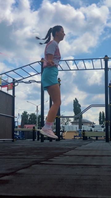 Косички живут своей жизнью. #скакалка #jumprope #shuffledance #skipping #shuffle #скиппинг смотреть онлайн